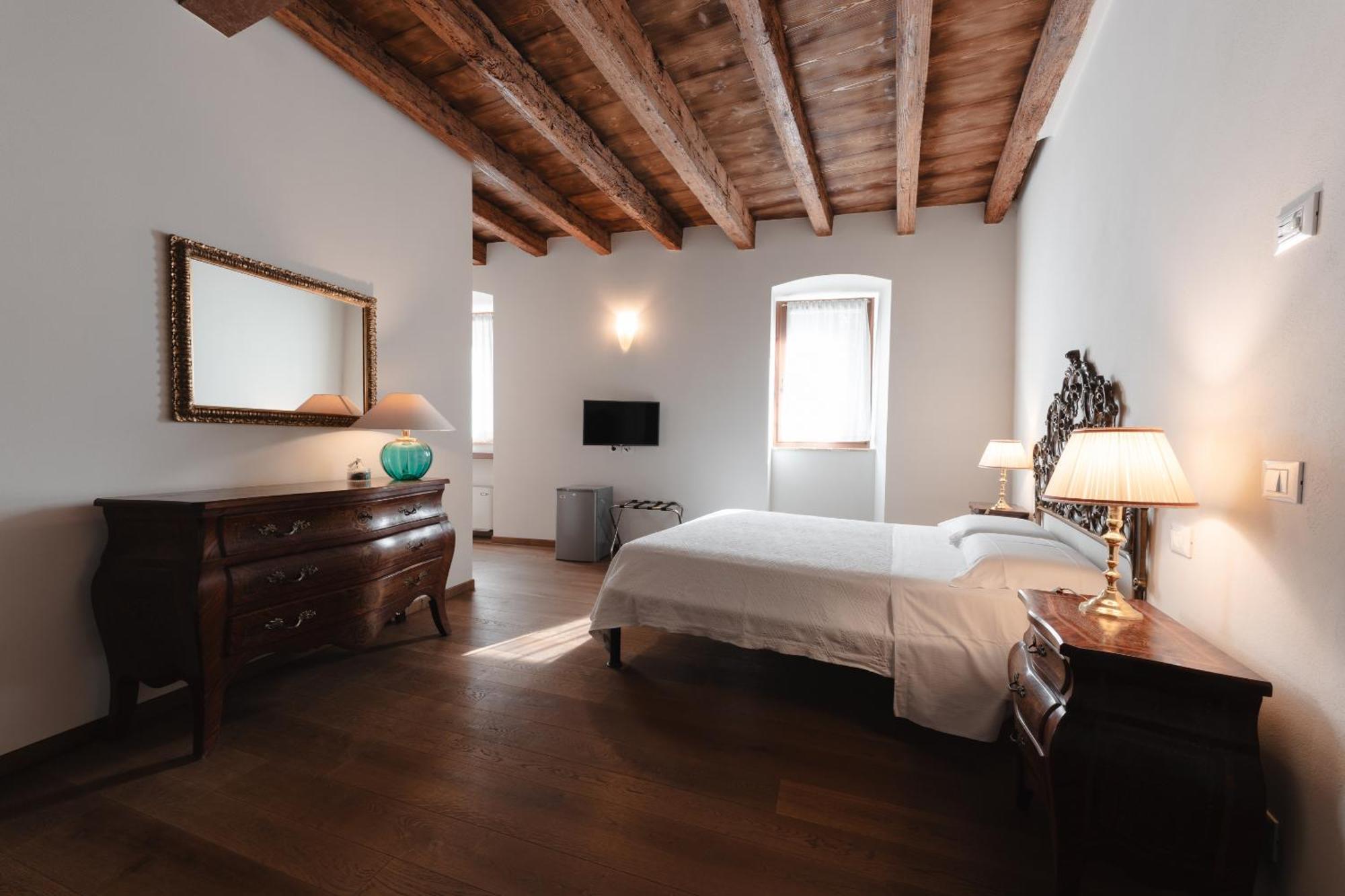 Corte Castello Афи Стая снимка